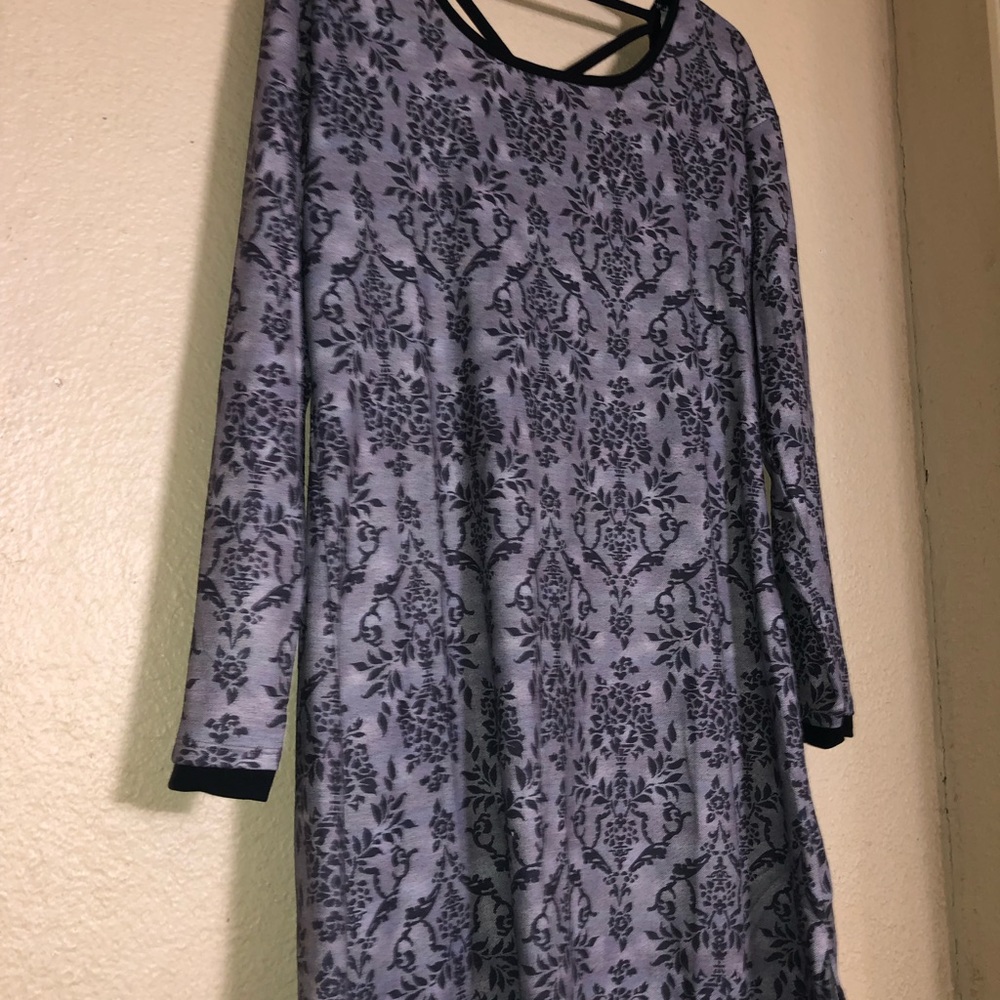 Bali 2pc pajama set size medium - Picture 10 of 10